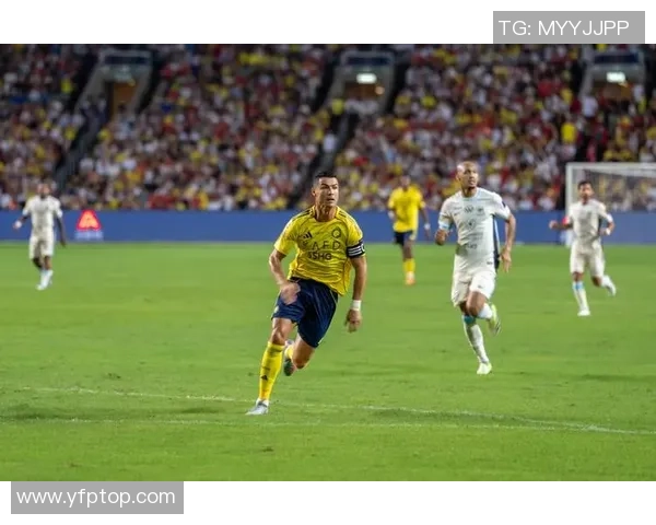 足球球星甩球衣激情瞬间揭秘 展现情感宣泄与场上霸气风采 足球球星甩球衣激情瞬间揭秘 展现情感宣泄与场上霸气风采